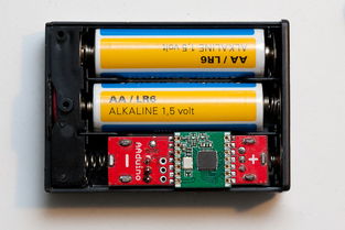 微小但強(qiáng)大 一塊能同擠一節(jié)五號電池艙的類 Arduino 主板
